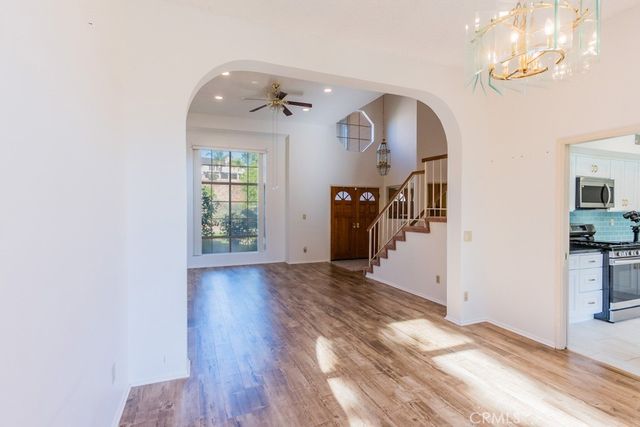 20558 Romar, Saugus, CA 91350