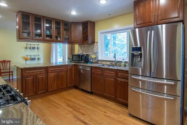 2205 PARKER AVE, Silver Spring, MD 20902