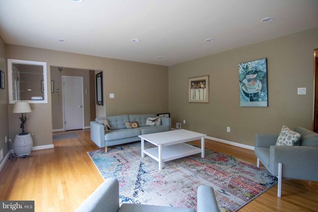 2205 PARKER AVE, Silver Spring, MD 20902