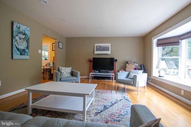 2205 PARKER AVE, Silver Spring, MD 20902