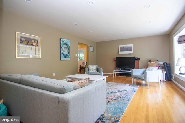 2205 PARKER AVE, Silver Spring, MD 20902