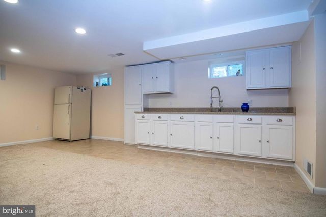 2205 PARKER AVE, Silver Spring, MD 20902