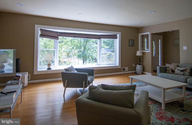 2205 PARKER AVE, Silver Spring, MD 20902