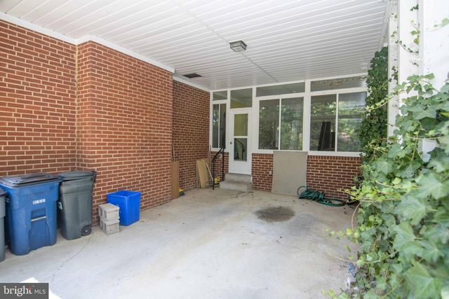 2205 PARKER AVE, Silver Spring, MD 20902