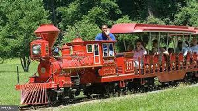 2205 PARKER AVE, Silver Spring, MD 20902