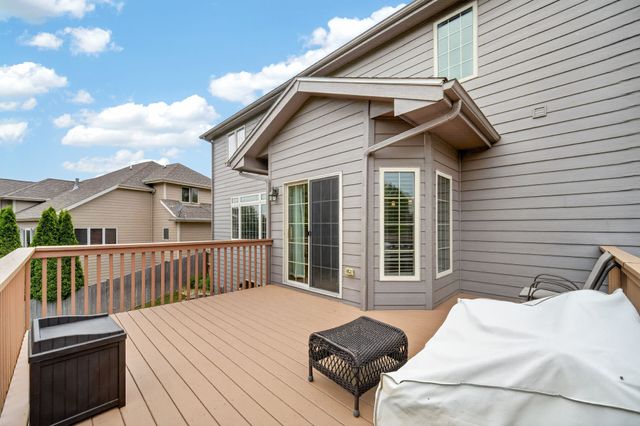 16002 Tanglewood Drive, Urbandale, IA 50323