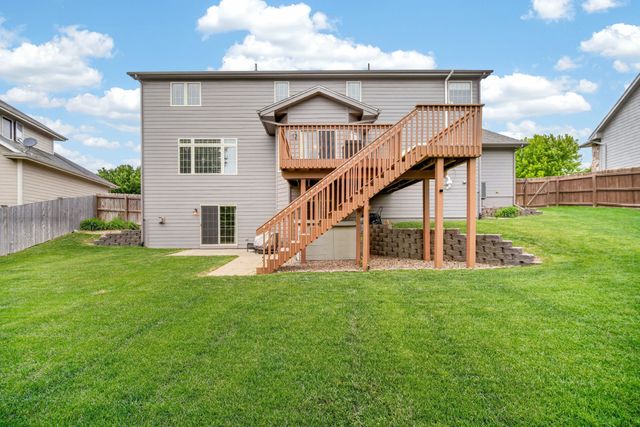 16002 Tanglewood Drive, Urbandale, IA 50323