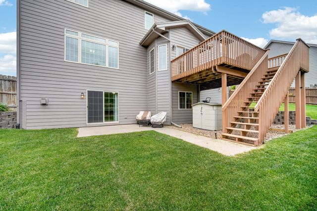 16002 Tanglewood Drive, Urbandale, IA 50323