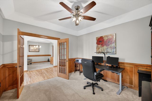 16002 Tanglewood Drive, Urbandale, IA 50323