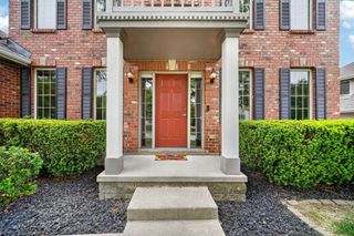 16002 Tanglewood Drive, Urbandale, IA 50323