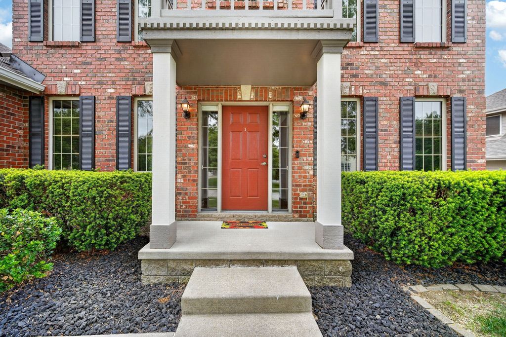 16002 Tanglewood Drive, Urbandale, IA 50323