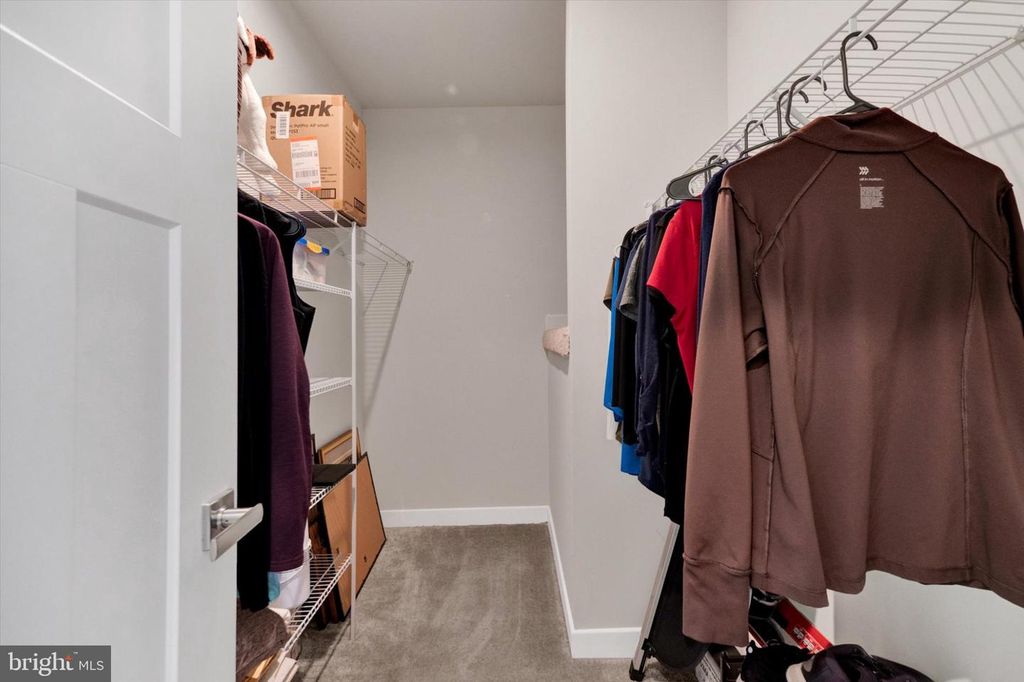 Image 12 of property listing at 6018 LEBEN DR, Frederick, MD 21703