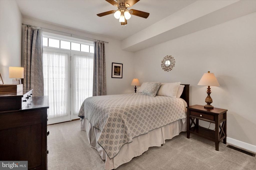 Image 16 of property listing at 6018 LEBEN DR, Frederick, MD 21703