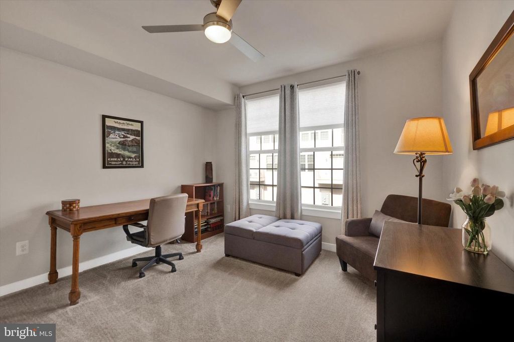 Image 18 of property listing at 6018 LEBEN DR, Frederick, MD 21703