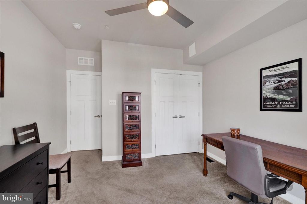 Image 19 of property listing at 6018 LEBEN DR, Frederick, MD 21703