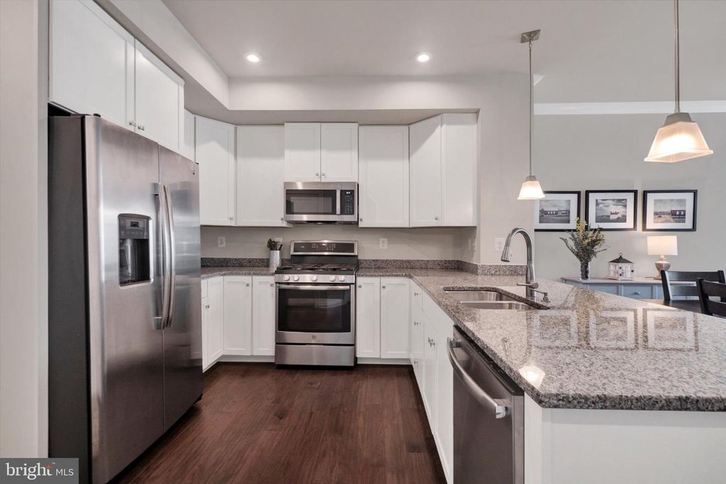 Image 26 of property listing at 6018 LEBEN DR, Frederick, MD 21703