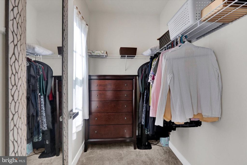 Image 9 of property listing at 6018 LEBEN DR, Frederick, MD 21703