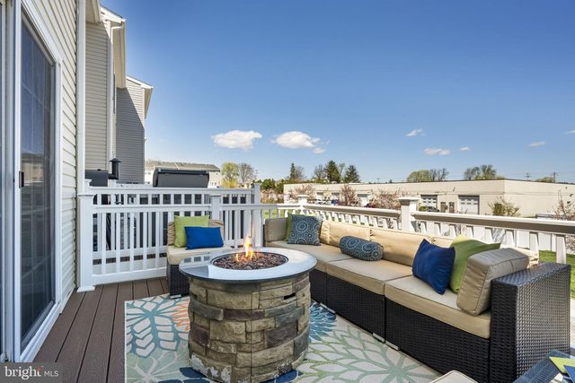 20 SHERMAN ALY, West Chester, PA 19382