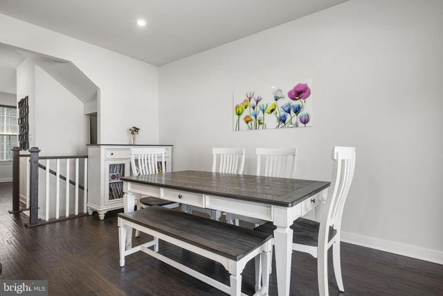 20 SHERMAN ALY, West Chester, PA 19382