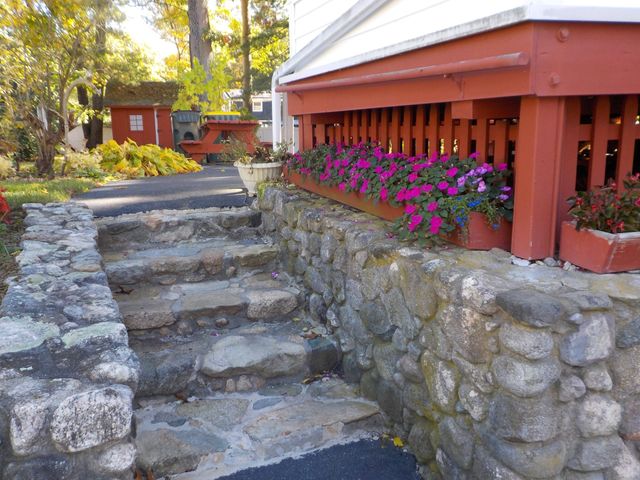 25 Valleyview, Bellingham, MA 02019
