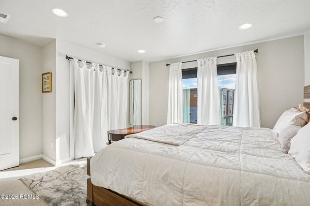 6805 N Silver Creek Drive, Park City, UT 84098