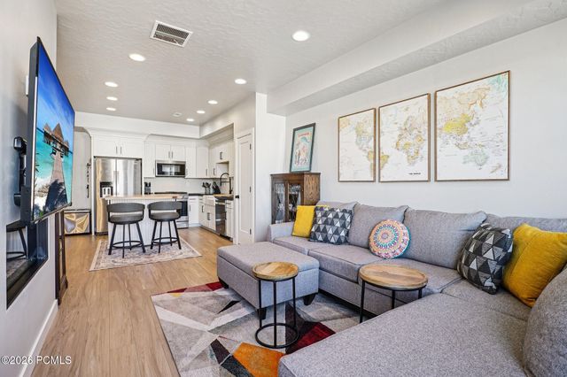 6805 N Silver Creek Drive, Park City, UT 84098