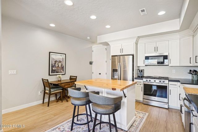 6805 N Silver Creek Drive, Park City, UT 84098