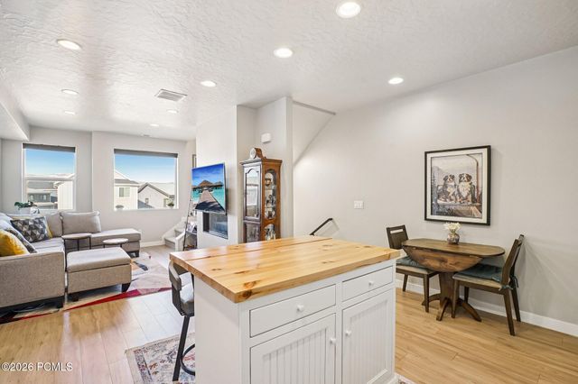 6805 N Silver Creek Drive, Park City, UT 84098