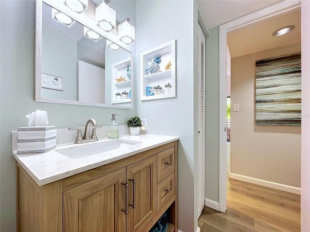1006 LENNOX ROAD W 1006, Palm Harbor, FL 34683