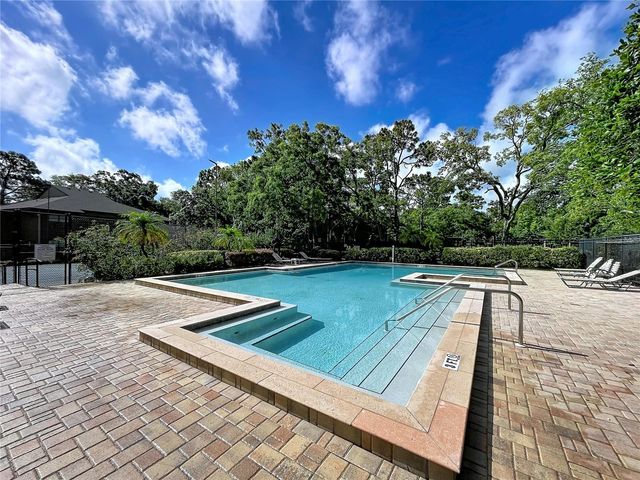 1006 LENNOX ROAD W 1006, Palm Harbor, FL 34683