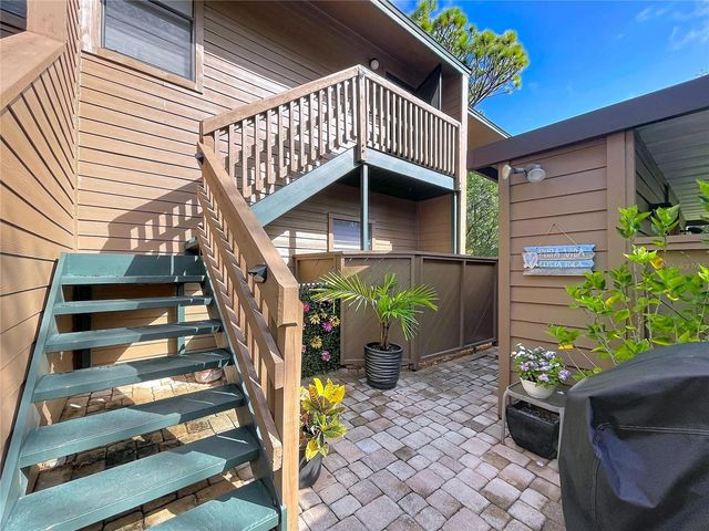 1006 LENNOX ROAD W 1006, Palm Harbor, FL 34683