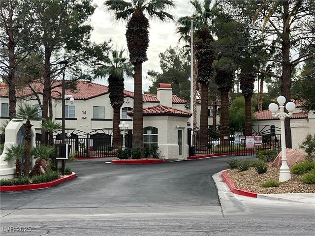 2975 Bluegrass Lane 424, Henderson, NV 89074