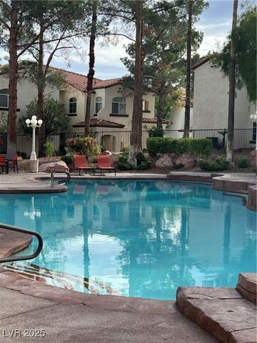 2975 Bluegrass Lane 424, Henderson, NV 89074