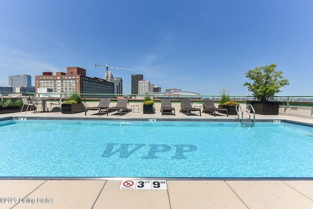 222 E Witherspoon St 703, Louisville, KY 40202
