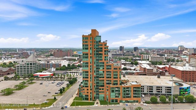 222 E Witherspoon St 703, Louisville, KY 40202