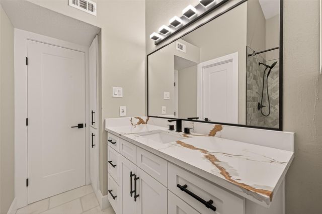 6750 Sands Point Drive, Houston, TX 77074