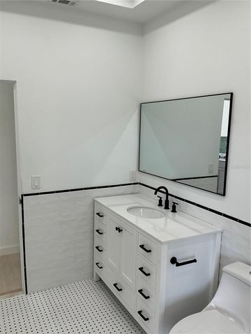 502 MAGELLAN DRIVE, Sarasota, FL 34243
