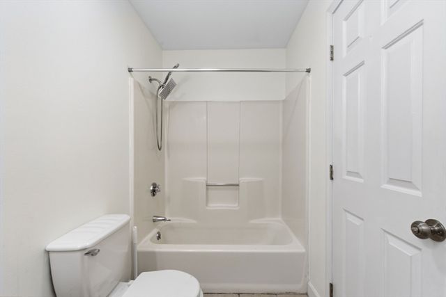 96 Old Colony Ave 234, Taunton, MA 02718