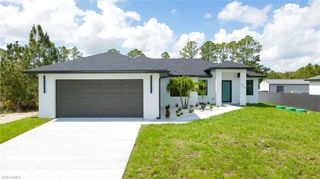 850 Foxtail ST, Lehigh Acres, FL 33974