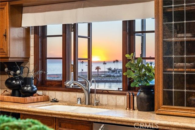 2727 Ocean Boulevard, Corona Del Mar (newport Beach), CA 92625