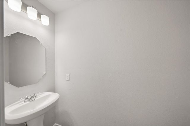 515 16th Street, Hempstead, TX 77445