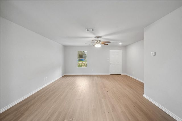 515 16th Street, Hempstead, TX 77445