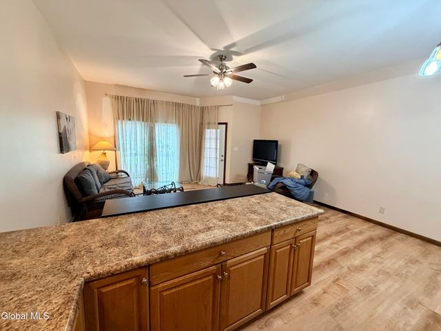 15 Henrietta Street, Amsterdam, NY 12010