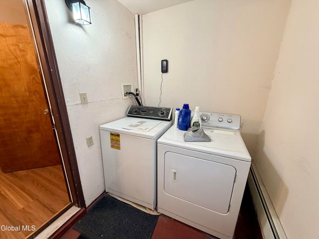 15 Henrietta Street, Amsterdam, NY 12010