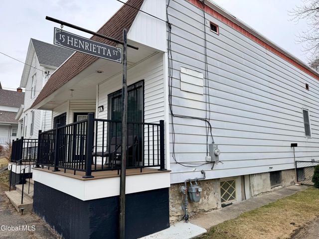 15 Henrietta Street, Amsterdam, NY 12010