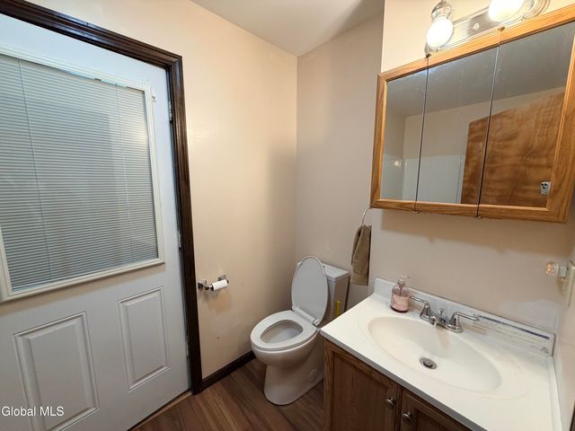 15 Henrietta Street, Amsterdam, NY 12010