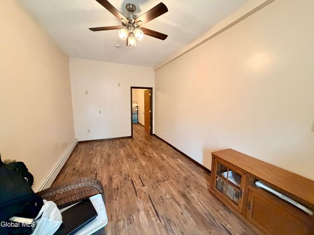 15 Henrietta Street, Amsterdam, NY 12010