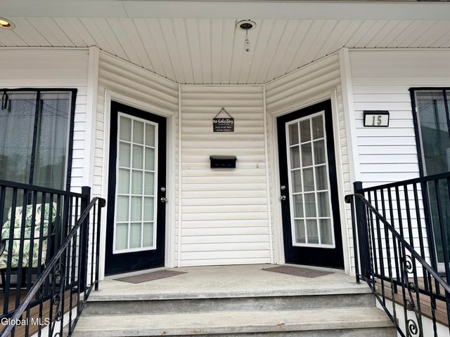 15 Henrietta Street, Amsterdam, NY 12010