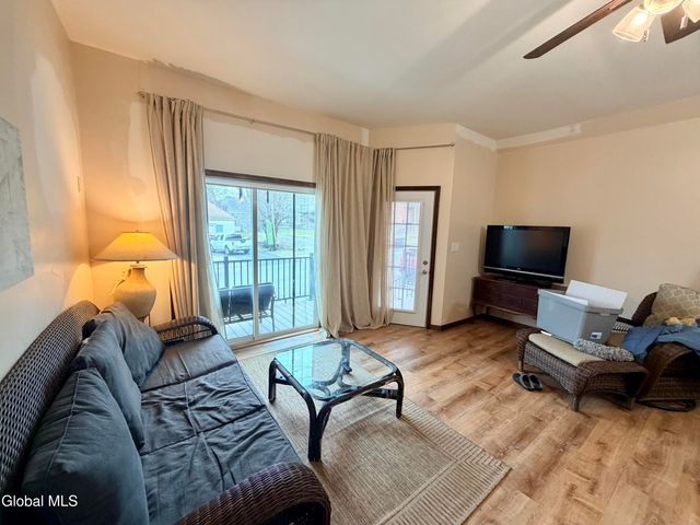 15 Henrietta Street, Amsterdam, NY 12010