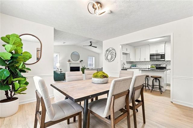 333 Farm Place Court NE, Woodstock, GA 30188